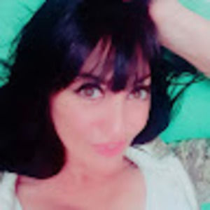 Meet your Posher, Analia